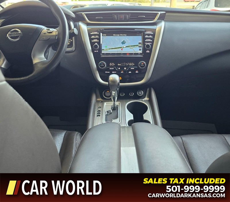 Nissan Murano Vehicle Full-screen Gallery Image 18