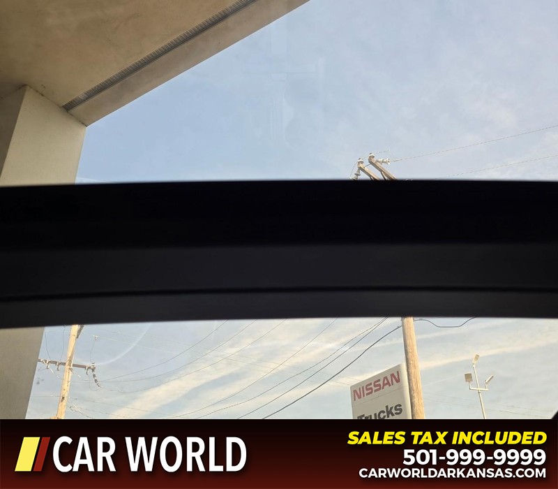 Nissan Murano Vehicle Full-screen Gallery Image 19