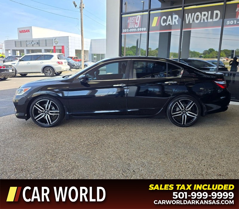 Honda Accord Sedan Vehicle Full-screen Gallery Image 4