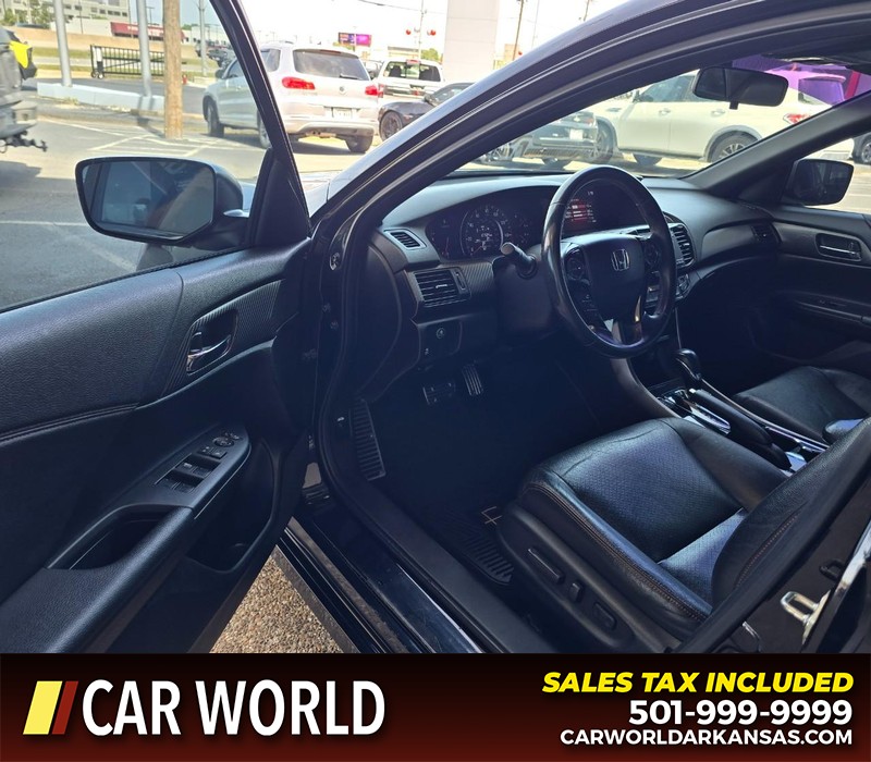 Honda Accord Sedan Vehicle Full-screen Gallery Image 7