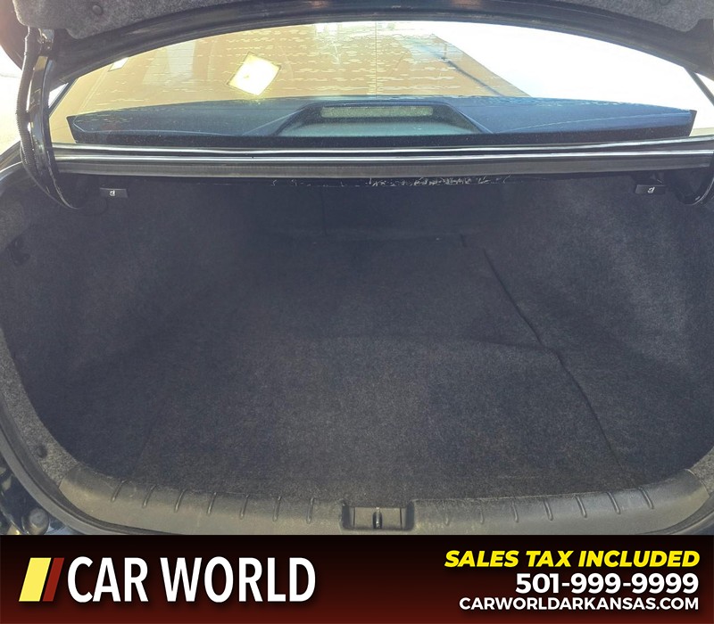 Honda Accord Sedan Vehicle Full-screen Gallery Image 13