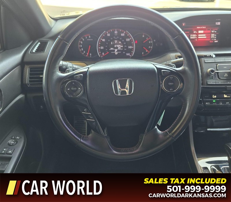 Honda Accord Sedan Vehicle Full-screen Gallery Image 15