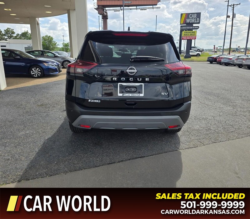 Nissan Rogue Vehicle Full-screen Gallery Image 5