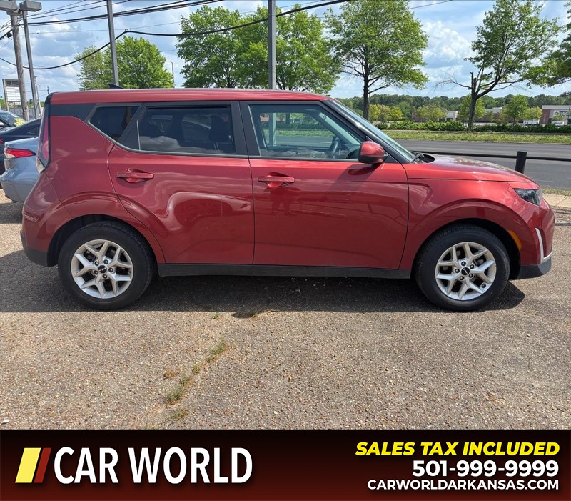 Kia Soul Vehicle Full-screen Gallery Image 2