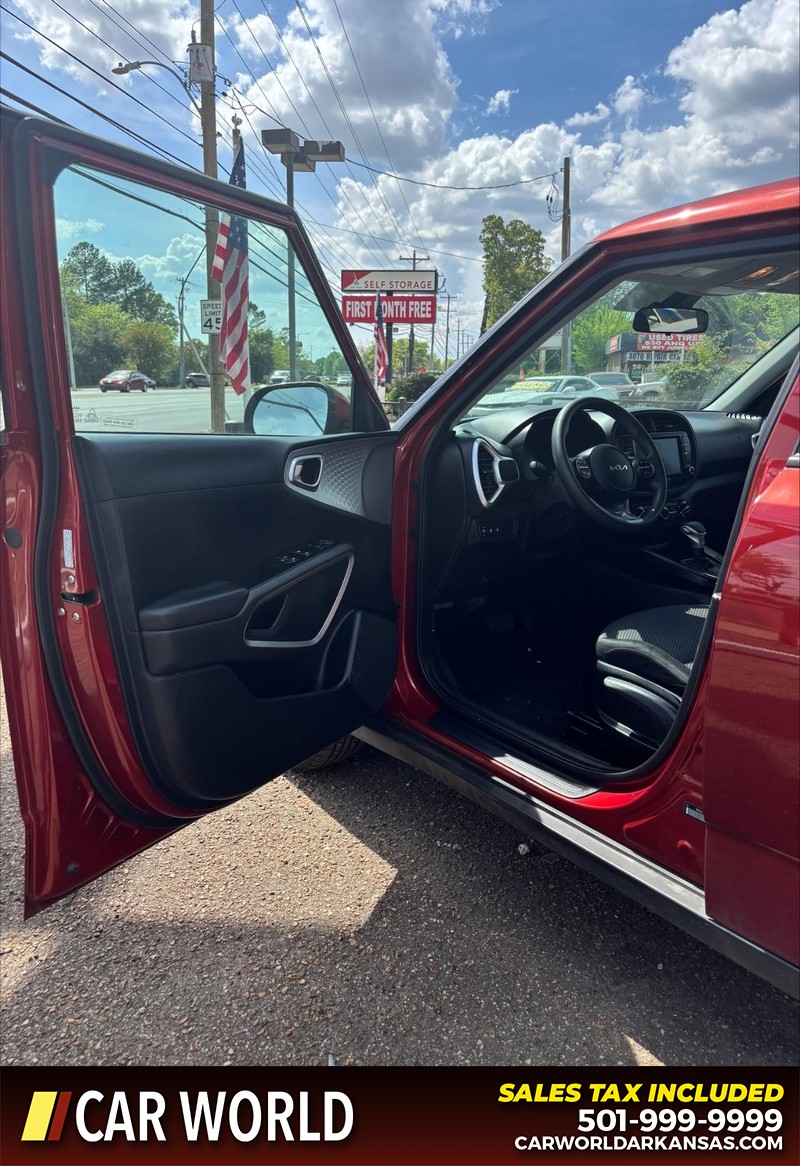 Kia Soul Vehicle Full-screen Gallery Image 12