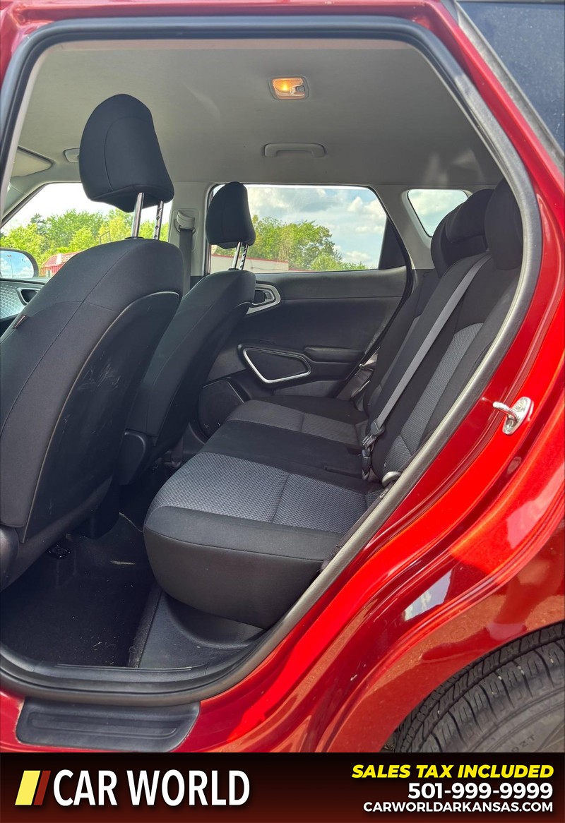 Kia Soul Vehicle Full-screen Gallery Image 15