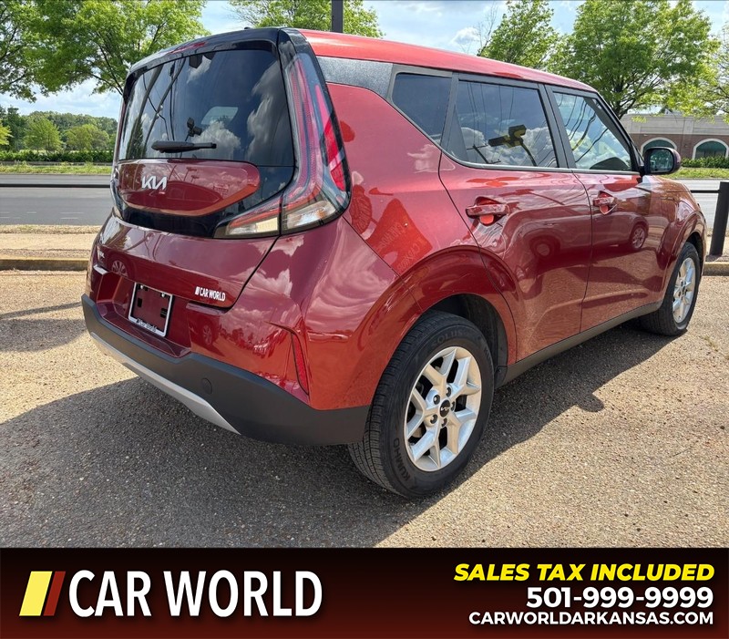 Kia Soul Vehicle Full-screen Gallery Image 3