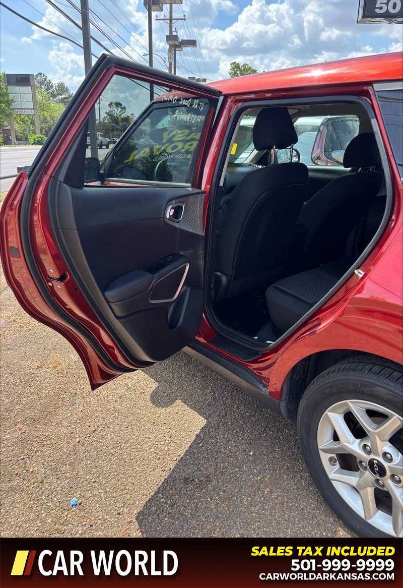 Kia Soul Vehicle Full-screen Gallery Image 14