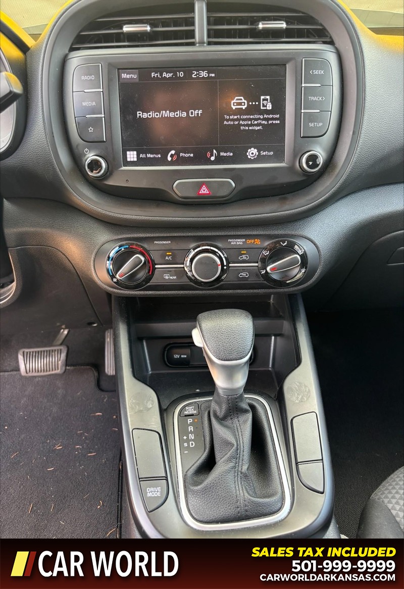 Kia Soul Vehicle Full-screen Gallery Image 18