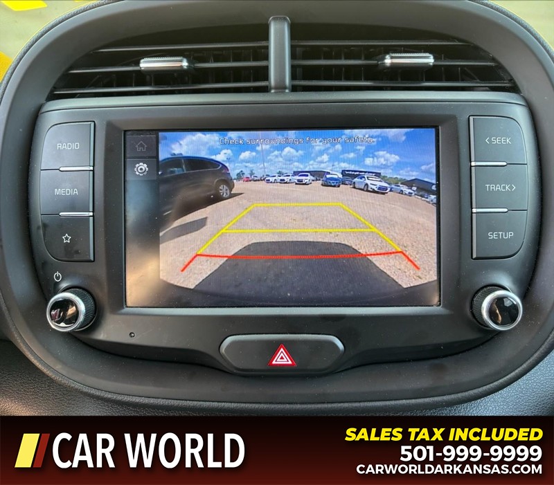 Kia Soul Vehicle Full-screen Gallery Image 19