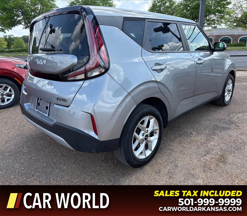 Kia Soul Vehicle Full-screen Gallery Image 3