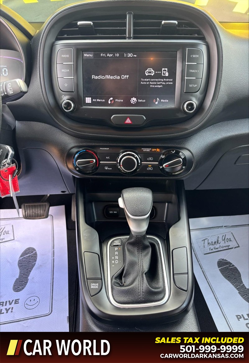 Kia Soul Vehicle Full-screen Gallery Image 17