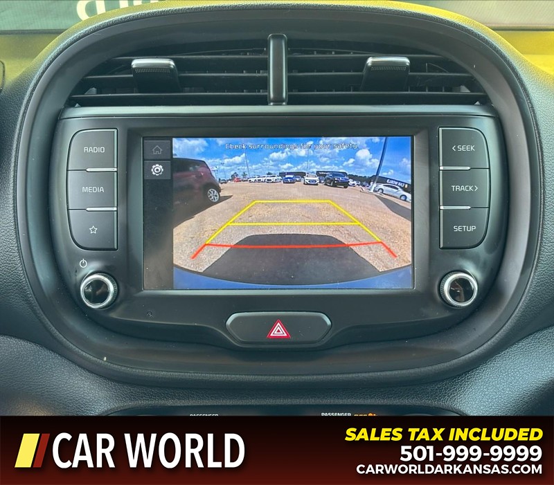 Kia Soul Vehicle Full-screen Gallery Image 18