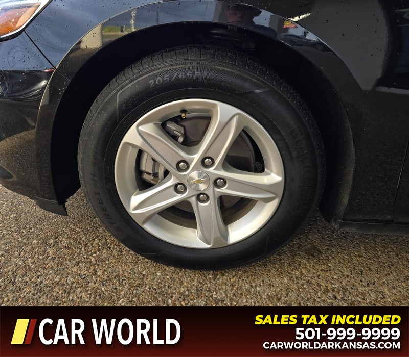 Chevrolet Malibu Vehicle Full-screen Gallery Image 6