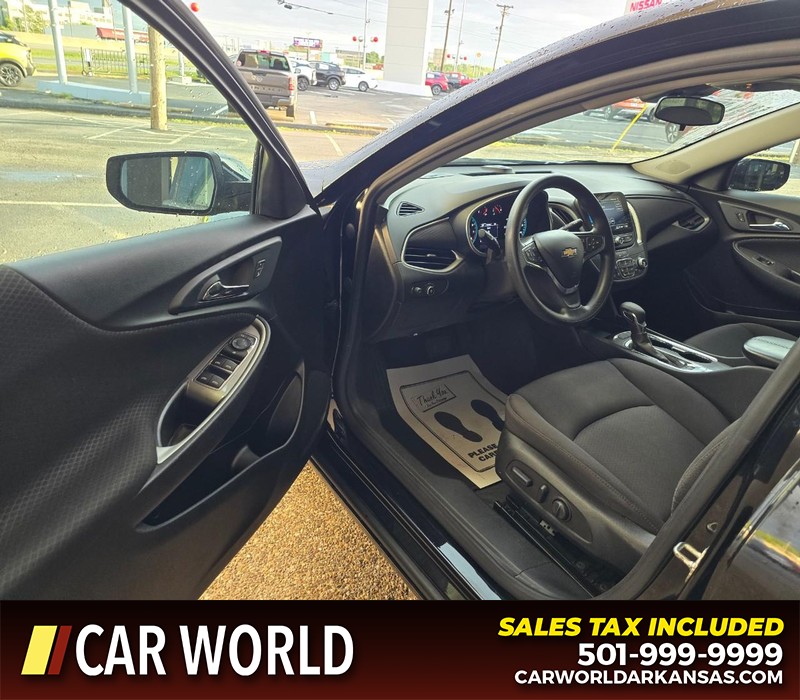 Chevrolet Malibu Vehicle Full-screen Gallery Image 7