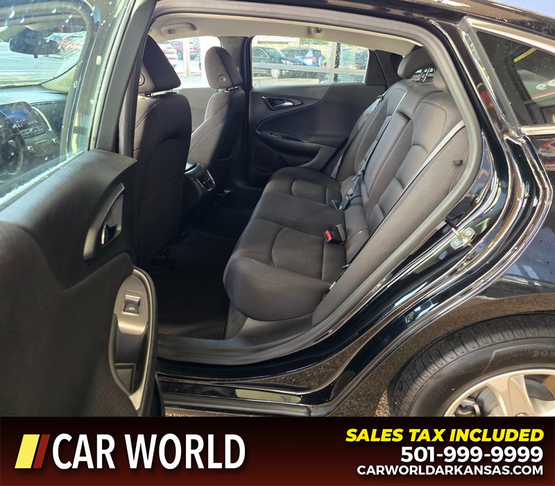 Chevrolet Malibu Vehicle Full-screen Gallery Image 10