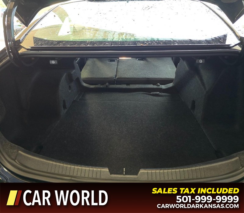 Chevrolet Malibu Vehicle Full-screen Gallery Image 14