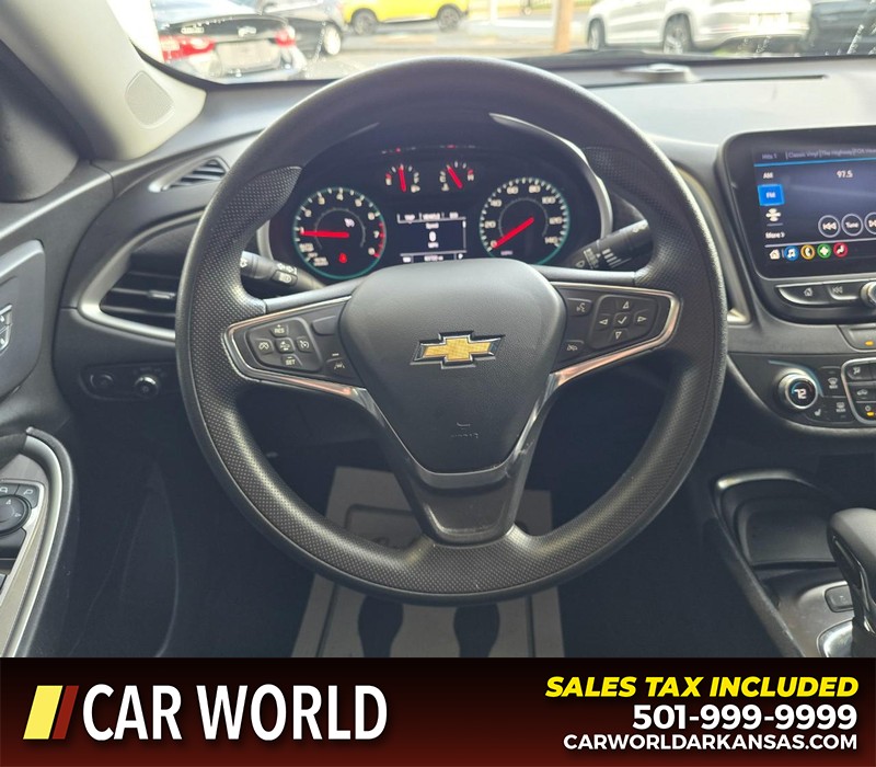 Chevrolet Malibu Vehicle Full-screen Gallery Image 15