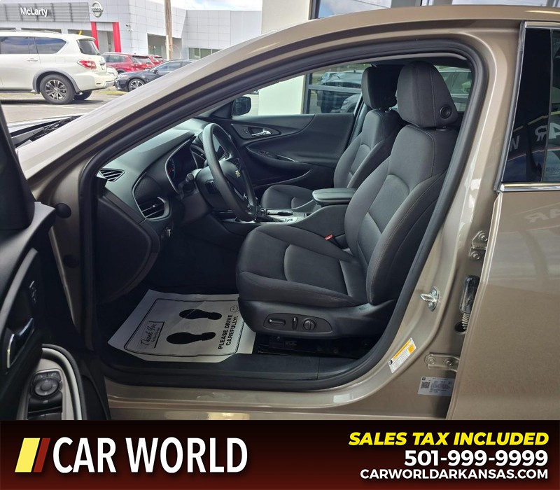 Chevrolet Malibu Vehicle Full-screen Gallery Image 8