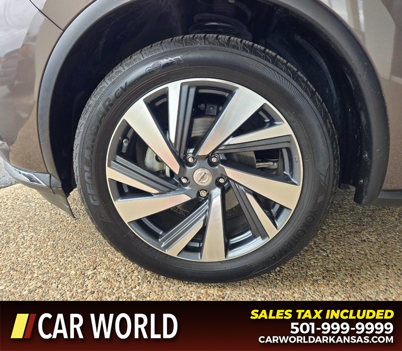 Nissan Murano Vehicle Full-screen Gallery Image 6