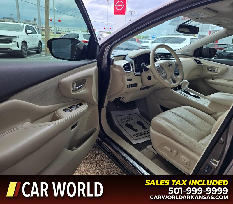 Nissan Murano Vehicle Full-screen Gallery Image 7