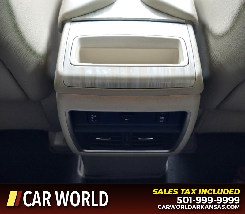 Nissan Murano Vehicle Full-screen Gallery Image 20