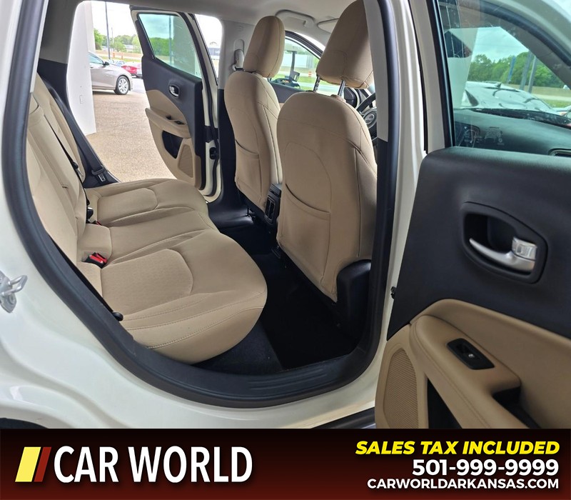 Jeep Compass Vehicle Full-screen Gallery Image 12