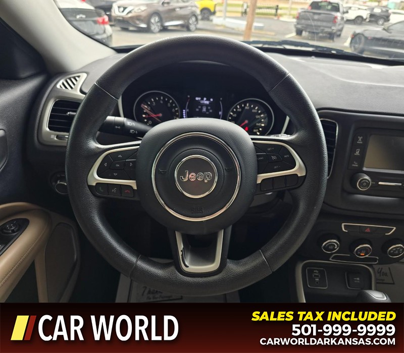 Jeep Compass Vehicle Full-screen Gallery Image 15