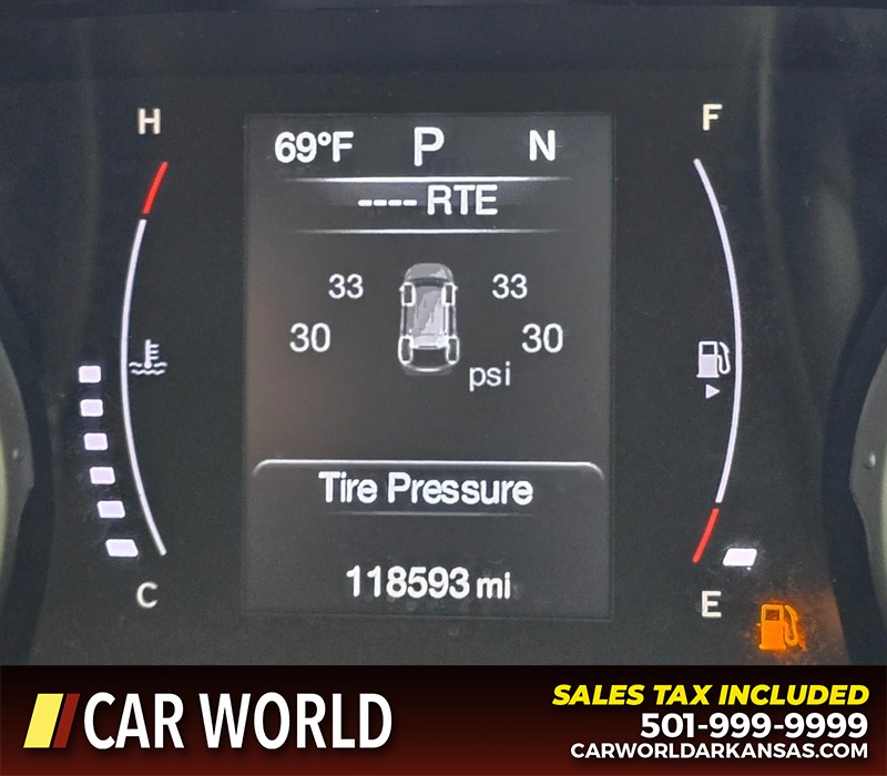 Jeep Compass Vehicle Full-screen Gallery Image 16