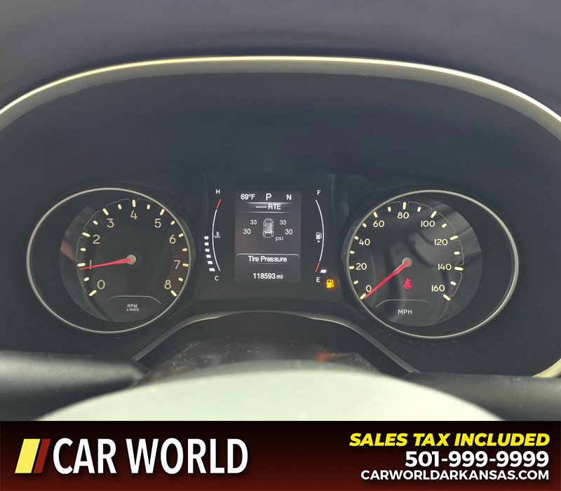 Jeep Compass Vehicle Full-screen Gallery Image 17