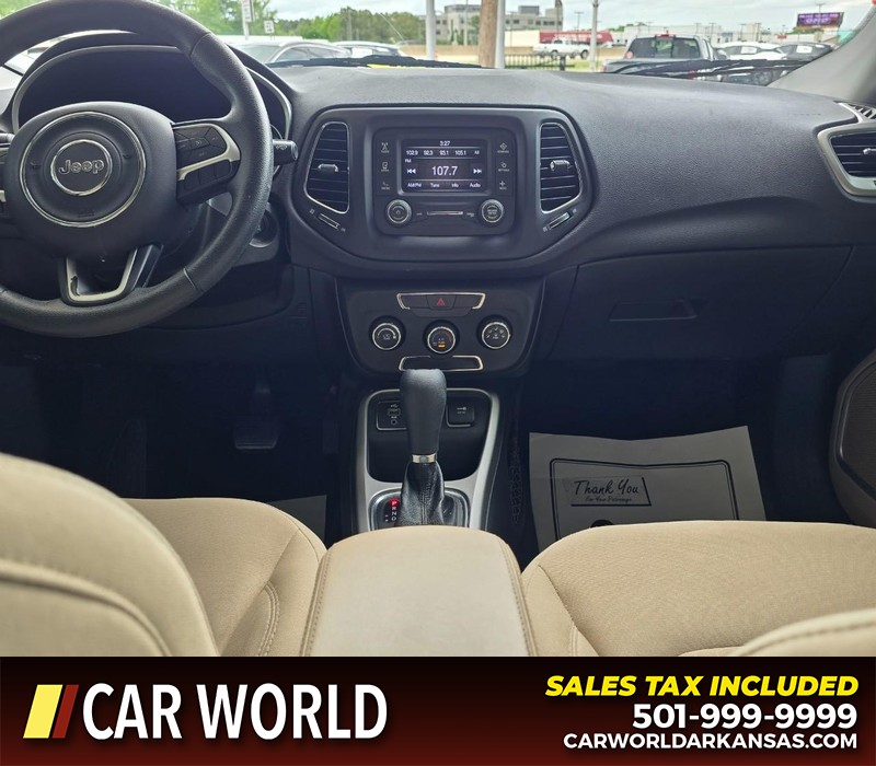 Jeep Compass Vehicle Full-screen Gallery Image 18