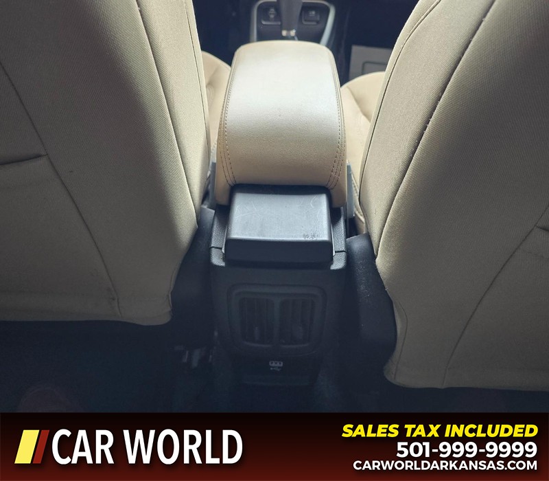 Jeep Compass Vehicle Full-screen Gallery Image 19