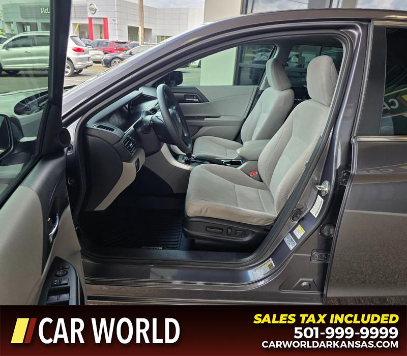 Honda Accord Sedan Vehicle Full-screen Gallery Image 8