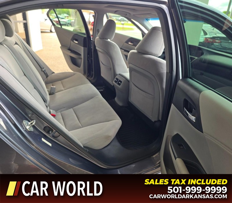 Honda Accord Sedan Vehicle Full-screen Gallery Image 12