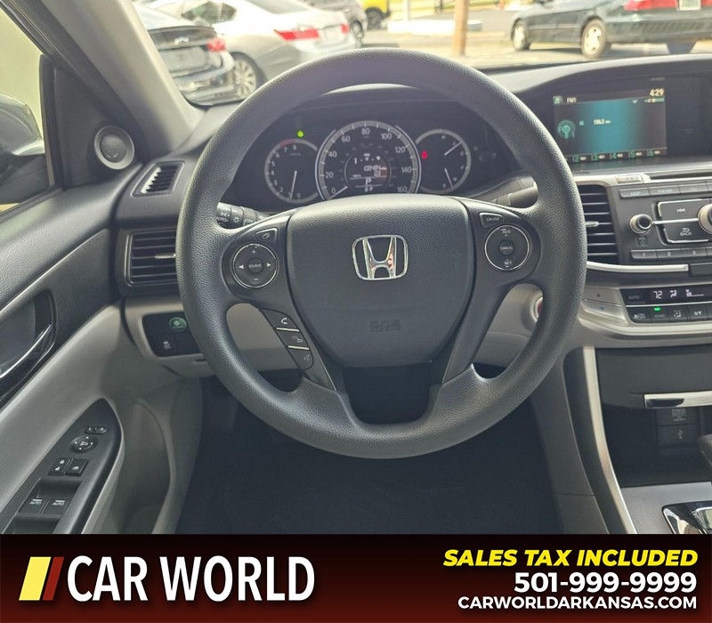Honda Accord Sedan Vehicle Full-screen Gallery Image 14