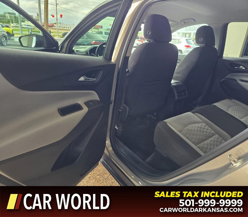 Chevrolet Equinox Vehicle Full-screen Gallery Image 9