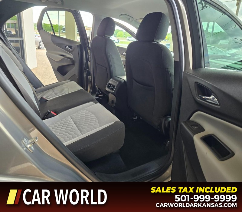 Chevrolet Equinox Vehicle Full-screen Gallery Image 12
