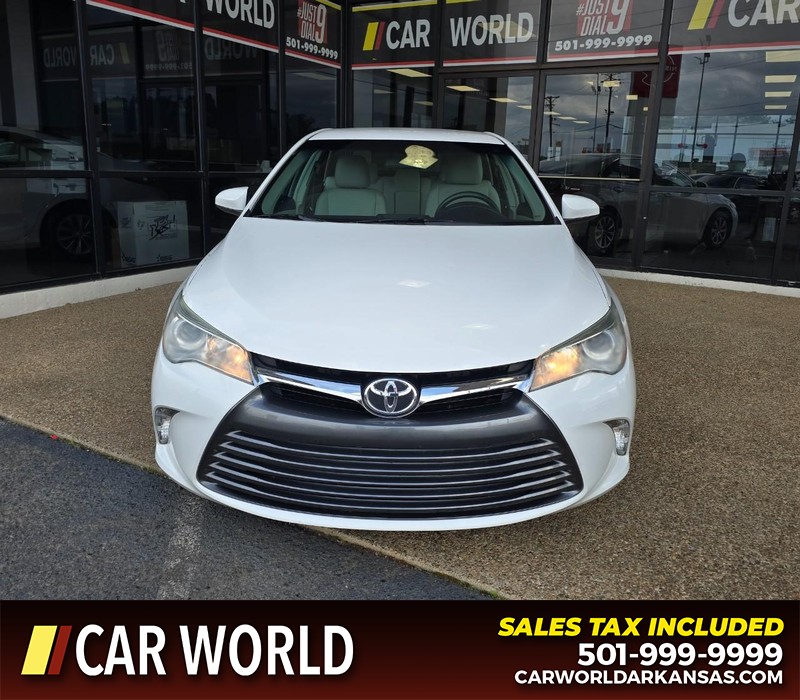 Toyota Camry Vehicle Full-screen Gallery Image 2