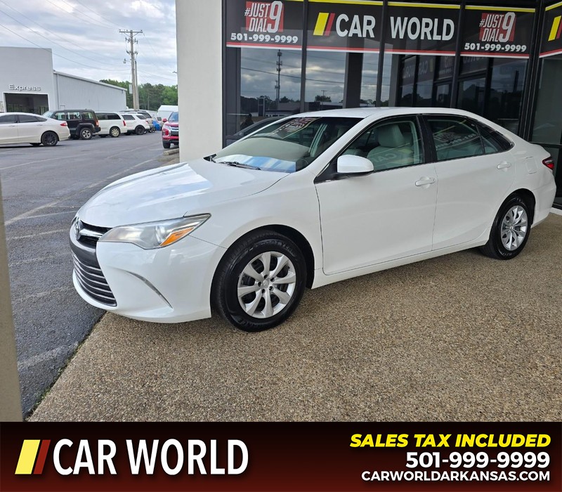 Toyota Camry Vehicle Full-screen Gallery Image 3