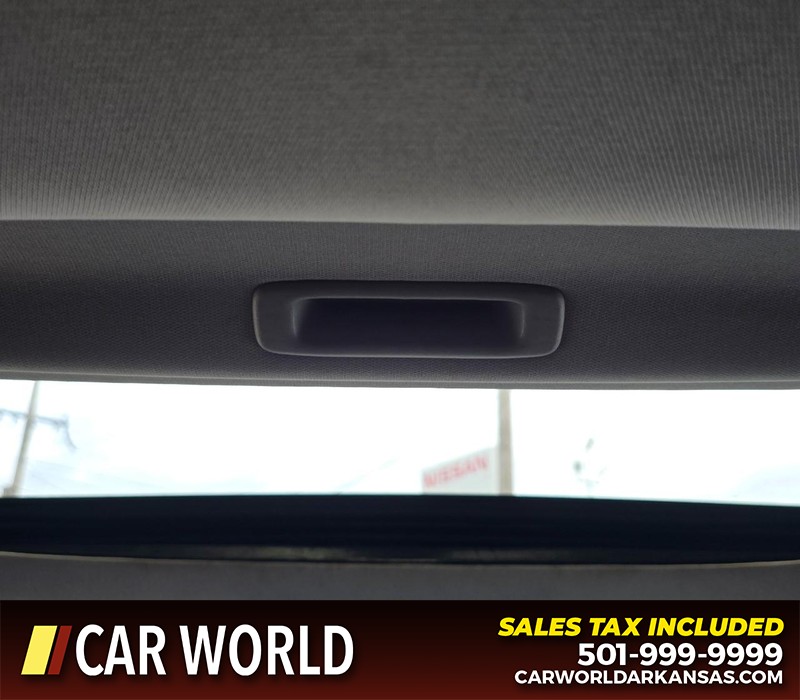 Acura MDX Vehicle Full-screen Gallery Image 22