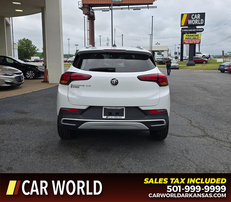 Buick Encore GX Vehicle Full-screen Gallery Image 5