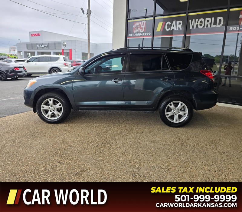 Toyota RAV4 Vehicle Full-screen Gallery Image 4