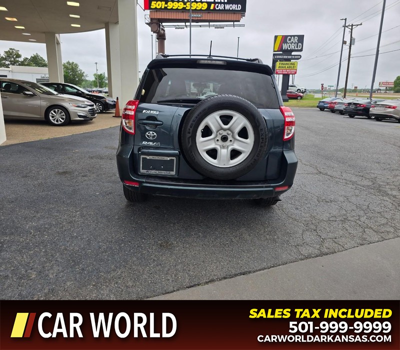 Toyota RAV4 Vehicle Full-screen Gallery Image 5