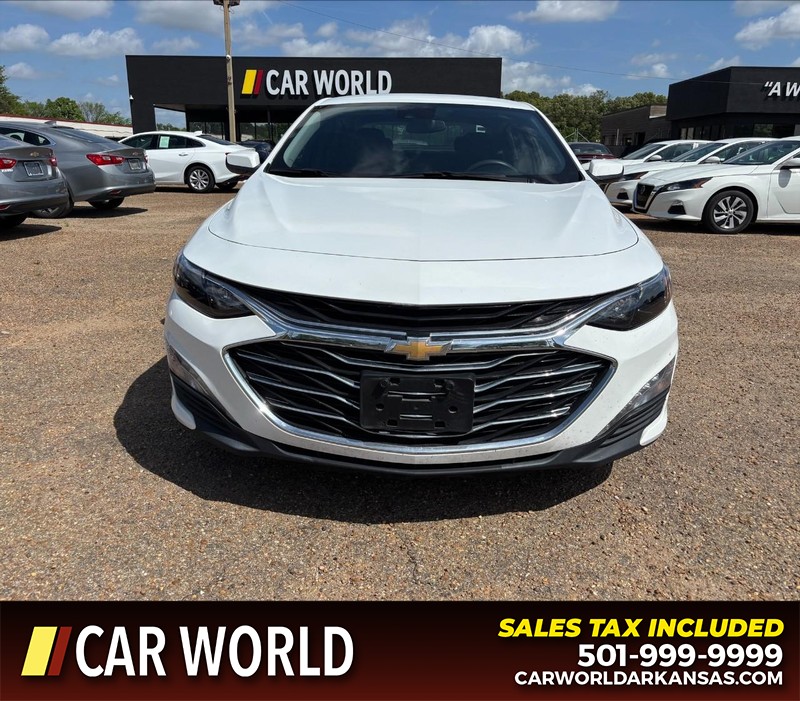 Chevrolet Malibu Vehicle Full-screen Gallery Image 10