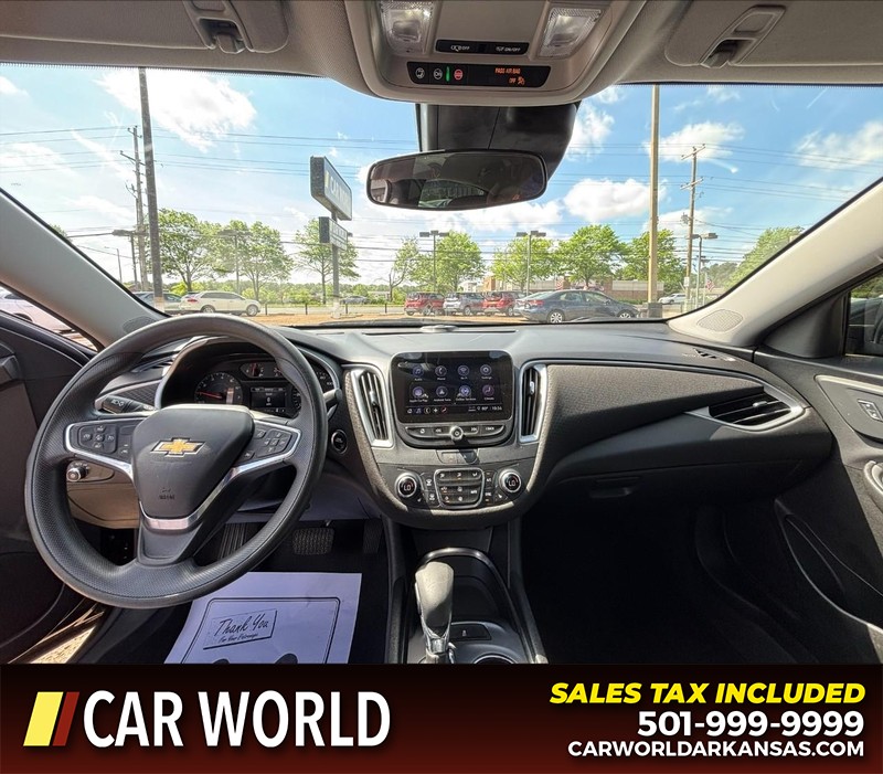 Chevrolet Malibu Vehicle Full-screen Gallery Image 16