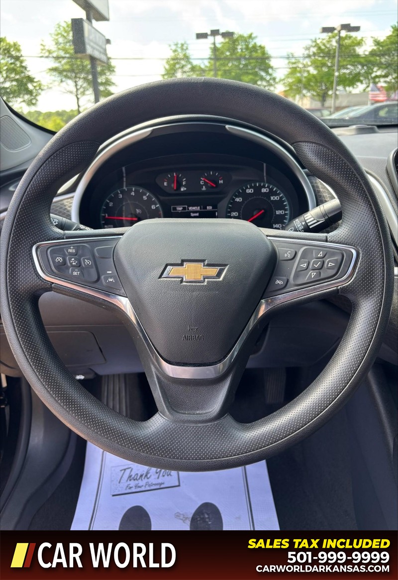 Chevrolet Malibu Vehicle Full-screen Gallery Image 19