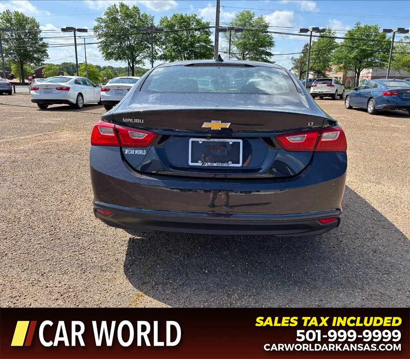 Chevrolet Malibu Vehicle Full-screen Gallery Image 4