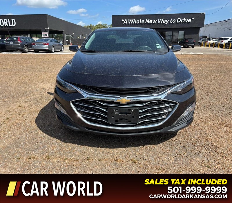 Chevrolet Malibu Vehicle Full-screen Gallery Image 10