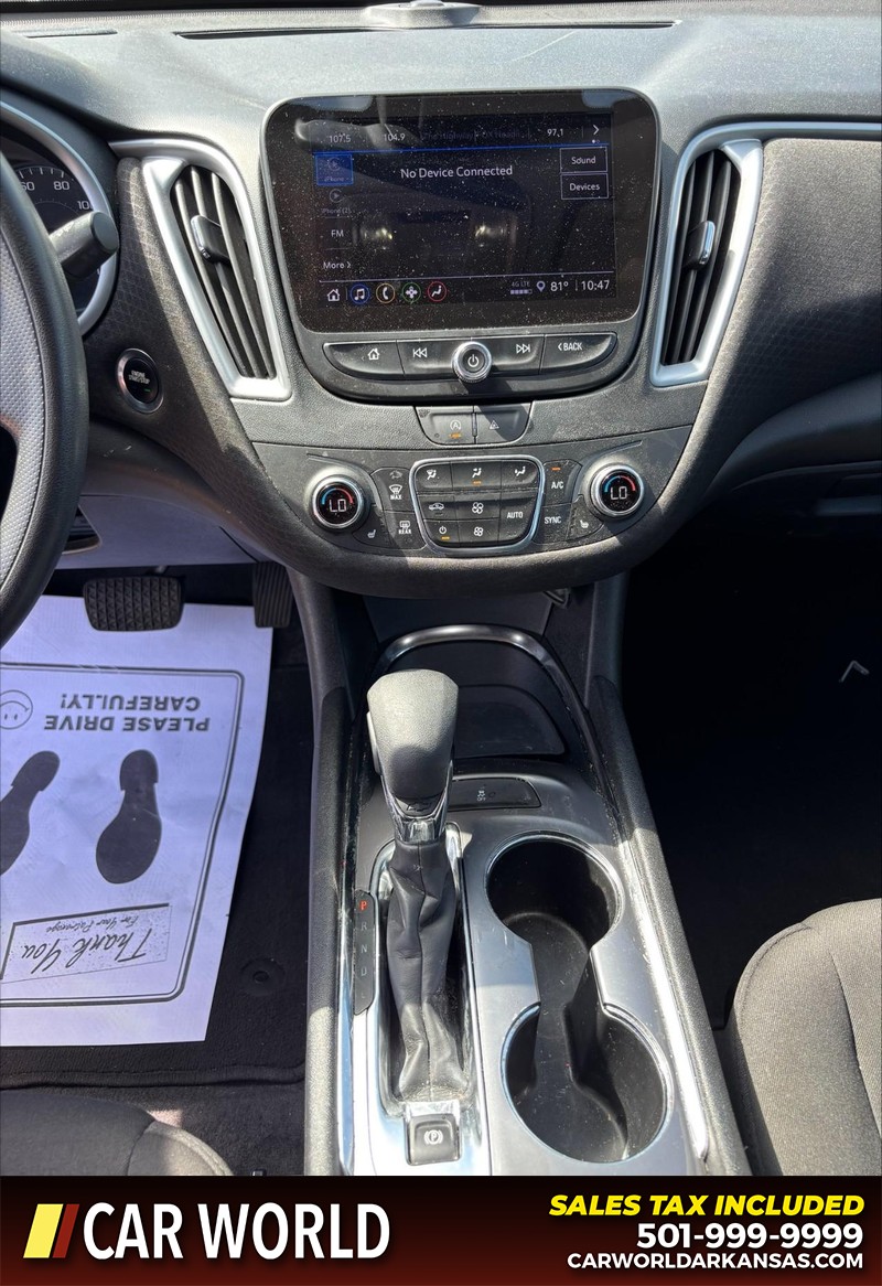 Chevrolet Malibu Vehicle Full-screen Gallery Image 17