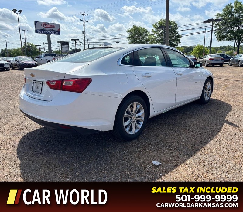 Chevrolet Malibu Vehicle Full-screen Gallery Image 3